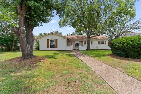 4006 Burning Tree Lane, Garland, TX 75042