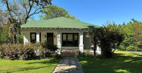 305 Quitman Street, Pittsburg, TX 75686