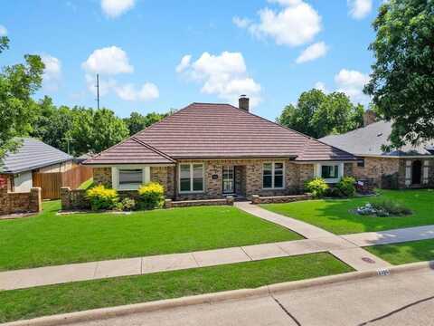 3306 Oxford Drive, Rowlett, TX 75088