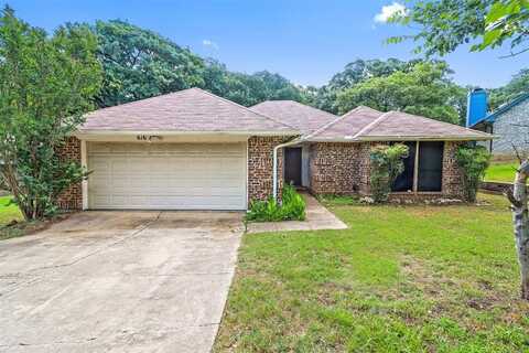 616 Lake Crest Parkway, Azle, TX 76020
