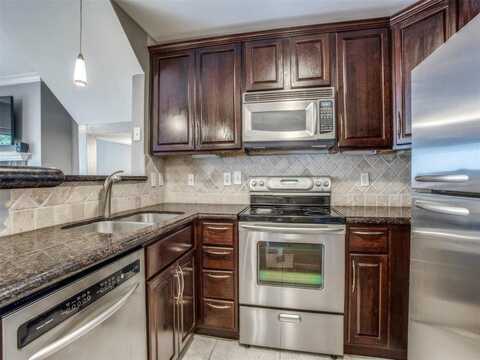 2201 Wolf Street, Dallas, TX 75201