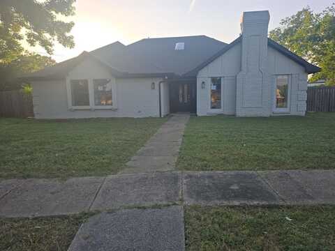 1663 Riverway Bend Circle, Dallas, TX 75217