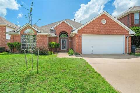 7816 Blossom Drive, Fort Worth, TX 76133
