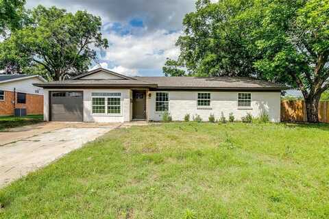 400 NW Jayellen Avenue, Burleson, TX 76028