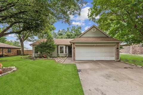 10209 Lone Pine Lane, Fort Worth, TX 76108