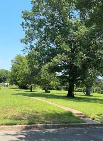 3216 S 4th Street, Waco, TX 76706