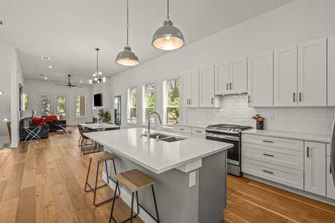 908 Muncie Avenue, Dallas, TX 75212