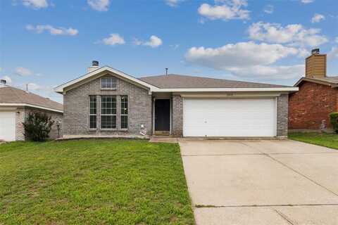 2432 Ensenada Lane, Fort Worth, TX 76108