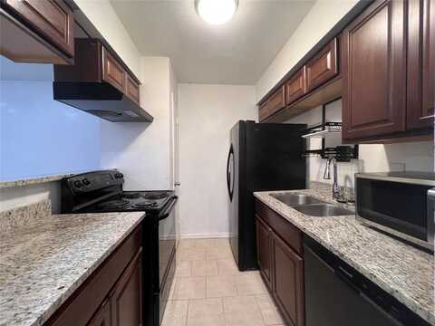 8110 Skillman Street, Dallas, TX 75231