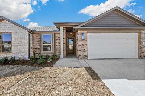 633 Mooney Drive, Saginaw, TX 76179