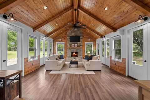 828 Crooked Creek Road, Edgewood, TX 75117