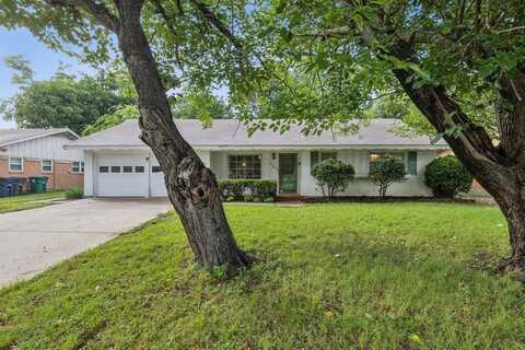 6109 Walraven Circle, Fort Worth, TX 76133