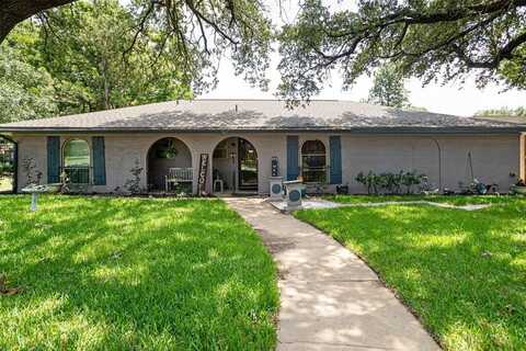 1229 Surry Place Drive, Cleburne, TX 76033