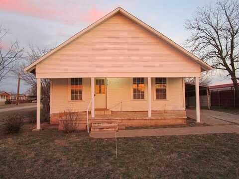 916 N Bridge Street, Henrietta, TX 76365