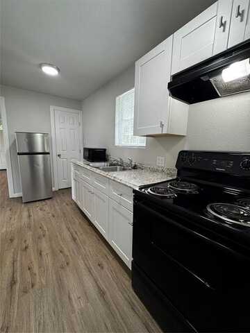1314 Denver Avenue, Fort Worth, TX 76164