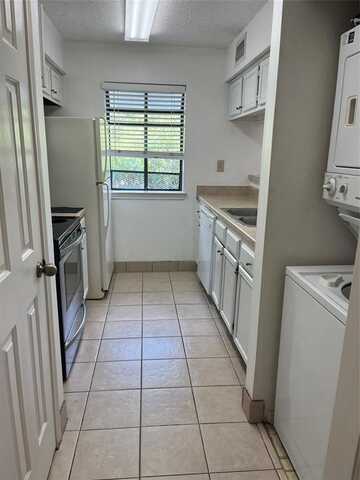 16301 Ledgemont Lane, Addison, TX 75001