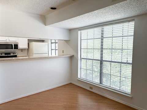 16301 Ledgemont Lane, Addison, TX 75001