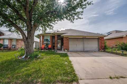 2949 Salado Trail, Fort Worth, TX 76118