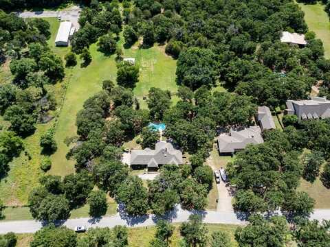 6837 Roberts Lane, Fort Worth, TX 76140
