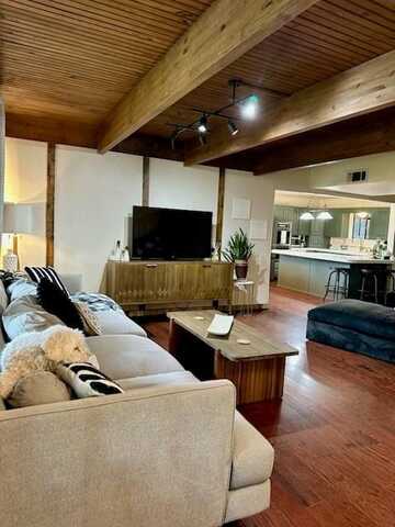 142 Meadow Creek Lane, Burleson, TX 76028