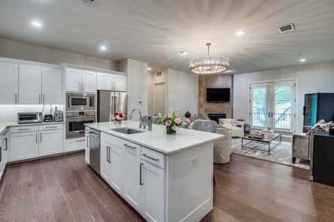 2811 Hood Street, Dallas, TX 75219