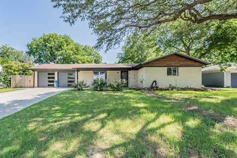 6812 Cumberland Road, Fort Worth, TX 76116