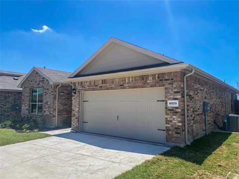 8529 Nightfall Lane, Fort Worth, TX 76179