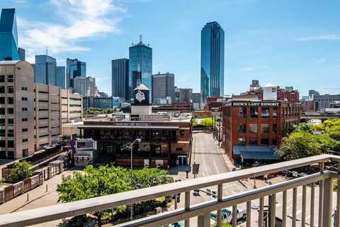 2323 N Houston Street, Dallas, TX 75219