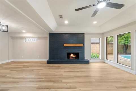 809 Havenwood Lane S, Fort Worth, TX 76112