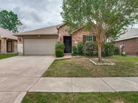 704 Cliffmere Drive, Arlington, TX 76002