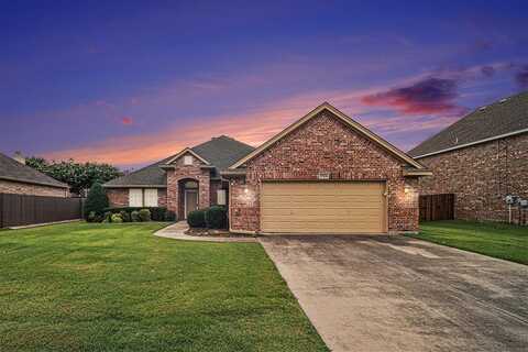 5516 La Bandera Trail, Benbrook, TX 76126