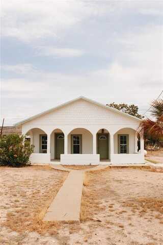 121 E Avenue B, Sanderson, TX 79848