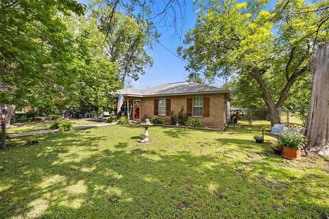 1105 W Storey Street, San Saba, TX 76877