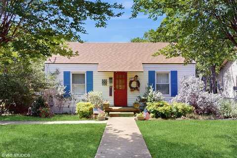 907 W 6th Street, Mc Gregor, TX 76657