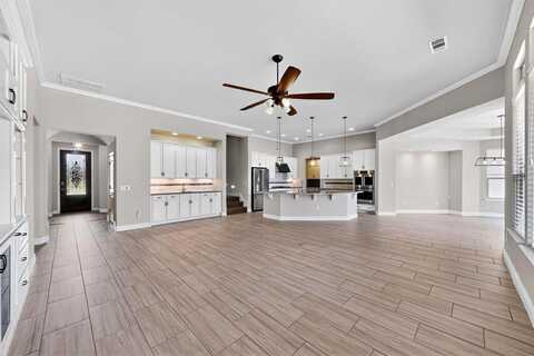 8013 American Way, Denton, TX 76207