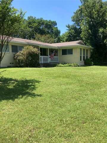 815 N Joe Wilson Road, Cedar Hill, TX 75104