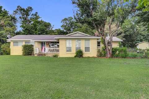 815 N Joe Wilson Road, Cedar Hill, TX 75104