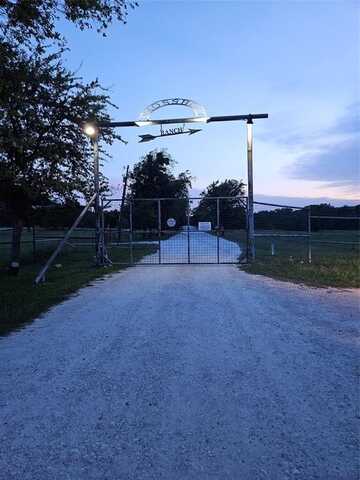 1301 Private Road 2120, Meridian, TX 76665