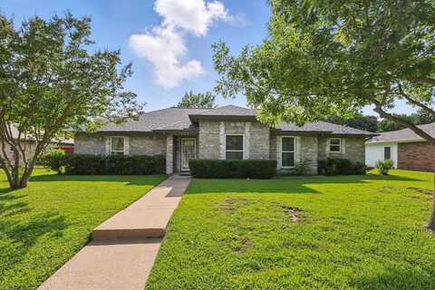220 Simmons Drive, Coppell, TX 75019