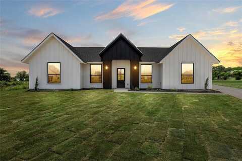 110 Salt Creek Road, Lorena, TX 76655