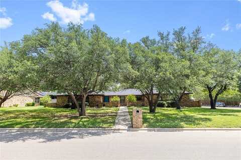 2801 Good Shepherd Drive, Brownwood, TX 76801