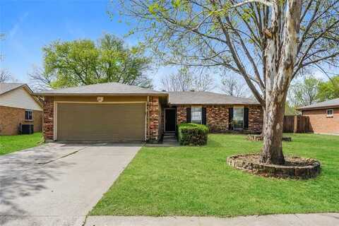 830 Frances Drive, Grand Prairie, TX 75052