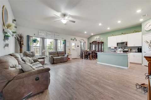 621 Hidden Cove Drive, Princeton, TX 75407