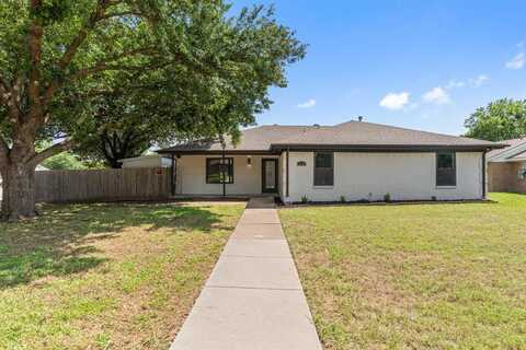 2150 Wellington Drive, Grand Prairie, TX 75051