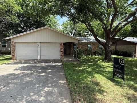 6916 Yorkston Street, Watauga, TX 76148