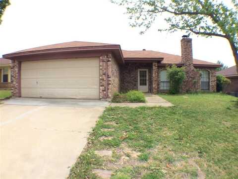 8212 Lara Lane, Watauga, TX 76148