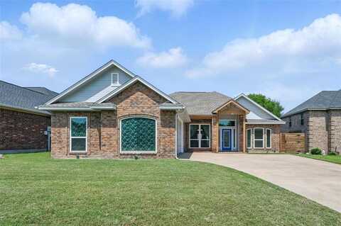 202 Centenial Avenue, Ennis, TX 75119