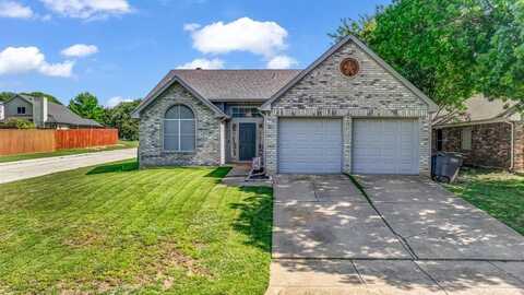 9968 Pack Saddle Trail, Fort Worth, TX 76108