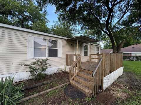 307 W Merritt Avenue, Garrett, TX 75119