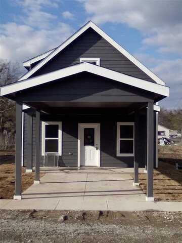 106 E Oak Street, Whitewright, TX 75491